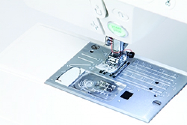 Janome DC7100