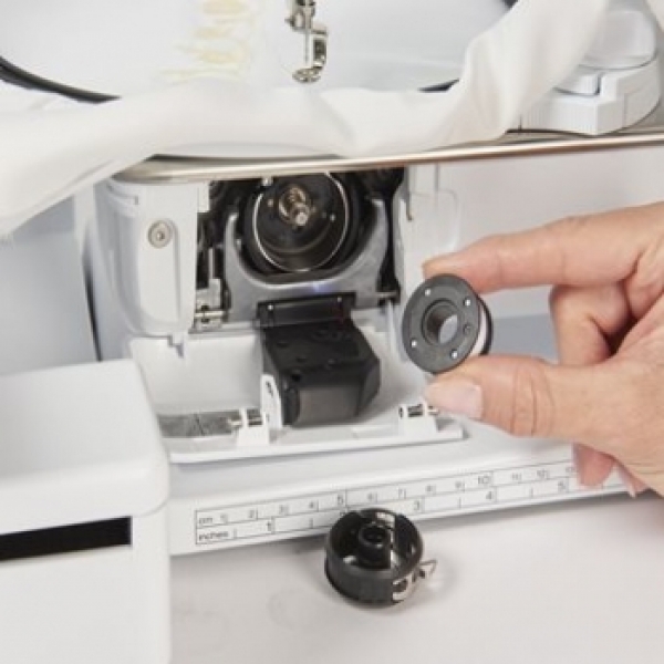 Bernina B 700 inkl. SDT Stickmodul