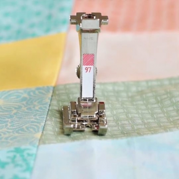 Bernina 570 QE - Quilters Edition Neu