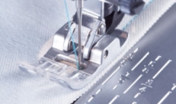 Pfaff Select 4.2 mit IDT-System